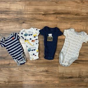 Size Premie Carters Bodysuits. NWOT! 4 Piece Bundle In Perfect Condition.